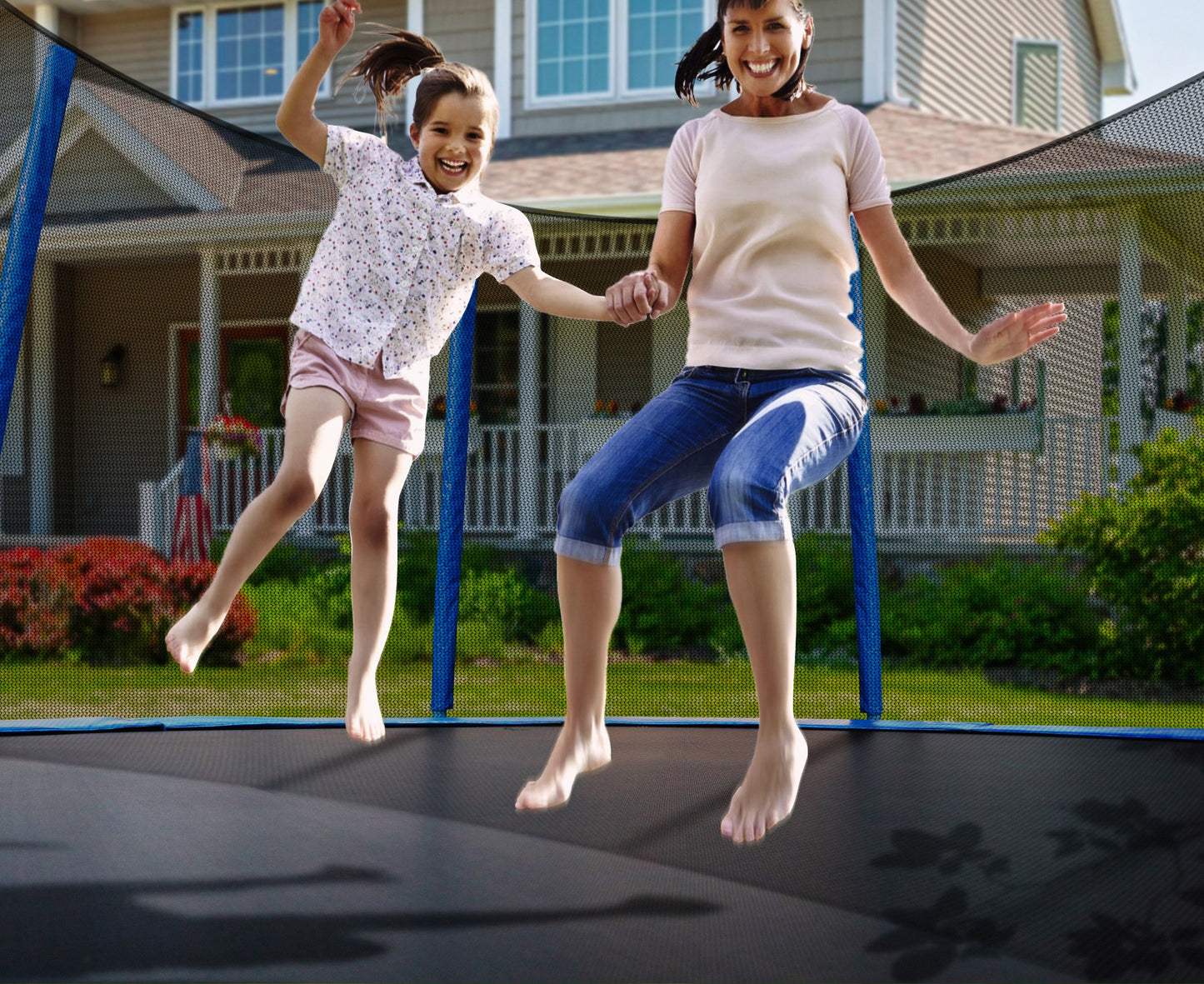 GARTIO 8/10FT Outdoor Backyard Recreational Trampoline with Safety Enclosure Net for Kids & Adults