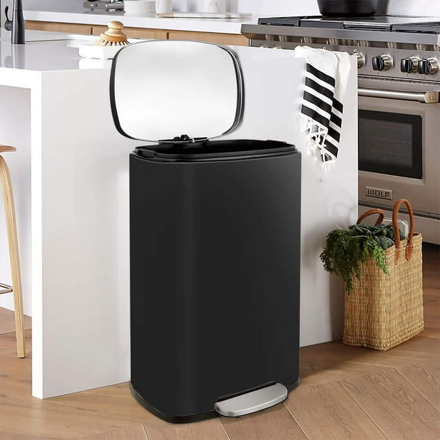 GARTIO 13 gal Stainless Steel Kitchen Step Trash Can Black Garbage Can with Lid