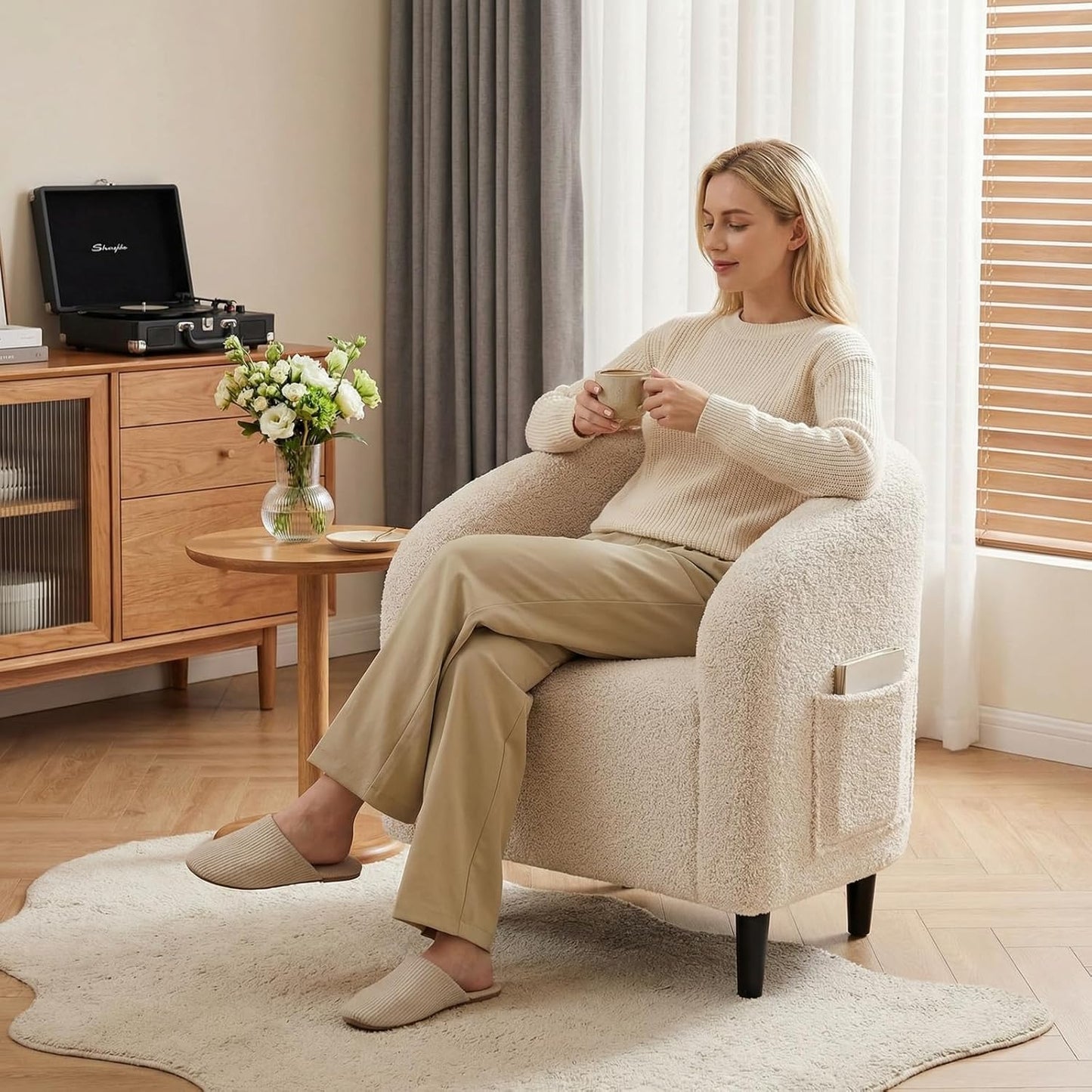 LAZY BUDDY Accent Barrel Chair, Comfy Teddy Fabric Club Chair with Side Pocket, Modern Armchair for Living Room, Bedroom, Office, Reception Space