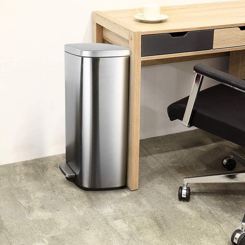 GARTIO 8 gal Stainless Steel Trash Can Kitchen Garbage Can